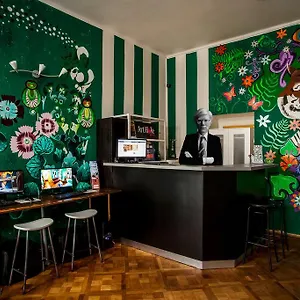 Art Hole Praha