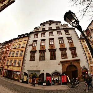 Homer - Old Town Square Praha